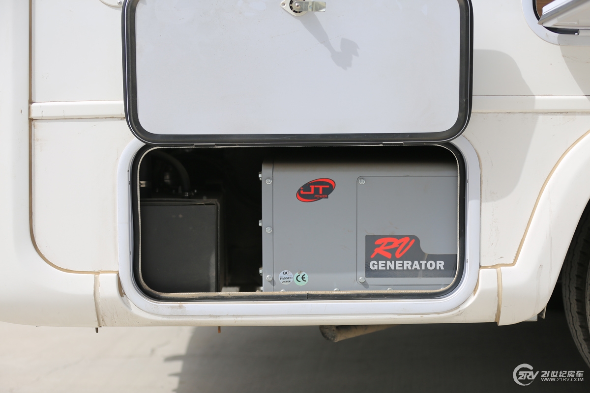 2E1A0398.jpg