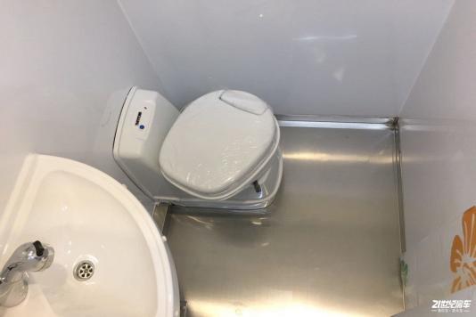 ^(q)