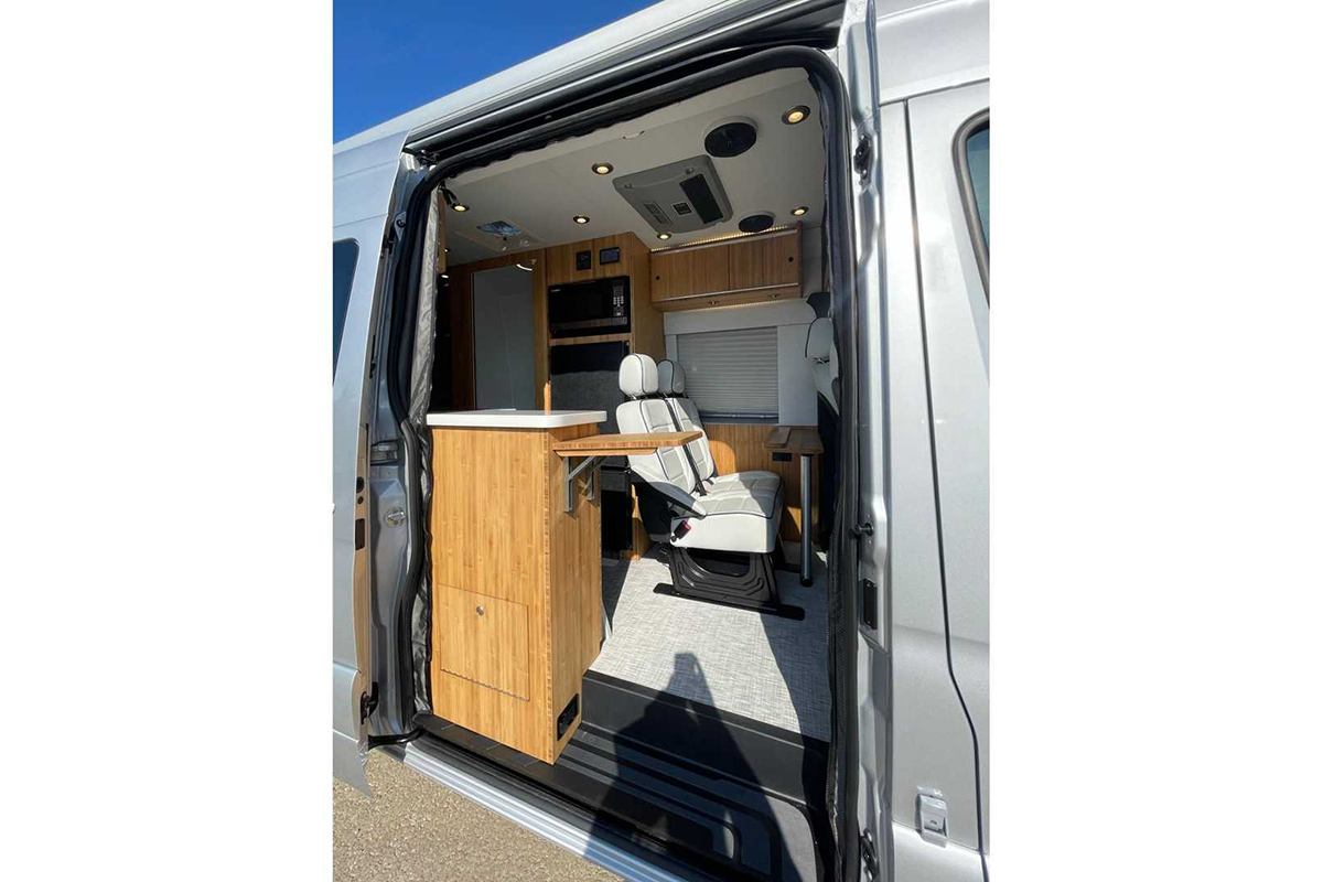 mercedes-sprinter-4x4-camper-by-creative-mobile-interiors-interior (4).jpg
