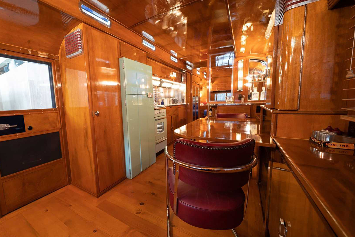 1950-westcraft-capistrano-park-trailer-for-sale-interior (8).jpg