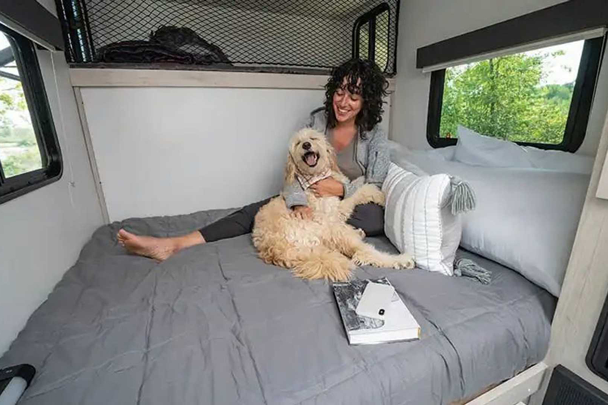 winnebago-hike-100-camping-trailer-with-dog.jpg