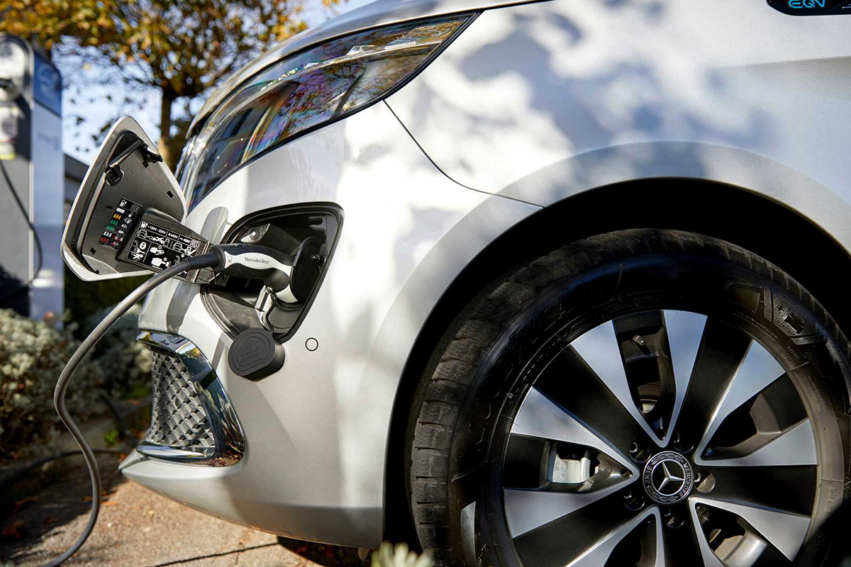 mercedes-benz-eqv-camper-charging.jpg