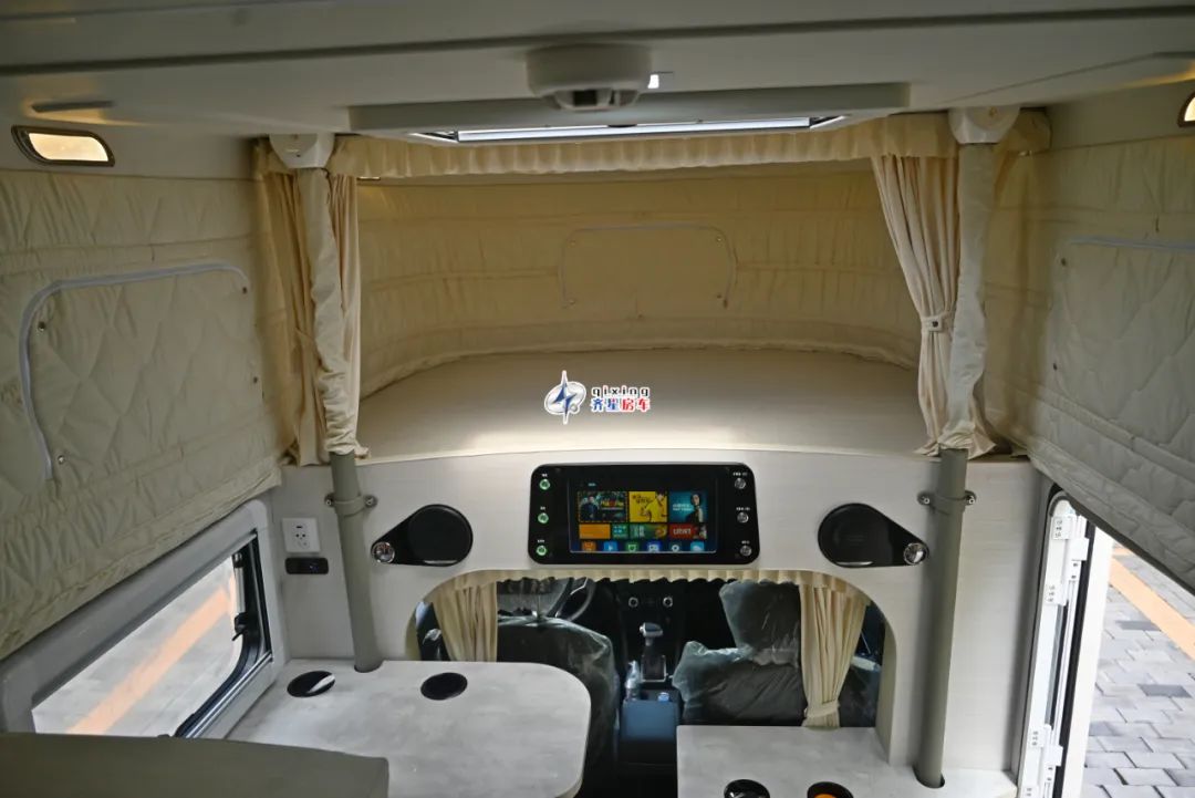 DƬ29.jpg