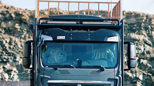 中國(guó)重汽原廠房車廣東首發(fā)??！